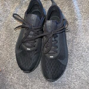 Black Nikes Shoes